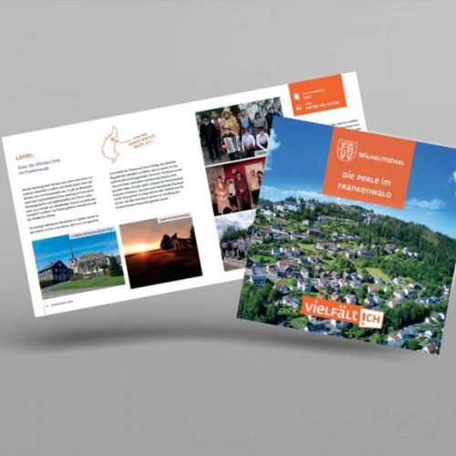 Titelseite und eine exemplarische Innenseite der neuen Gemeindebroschüre von Wilhelmsthal